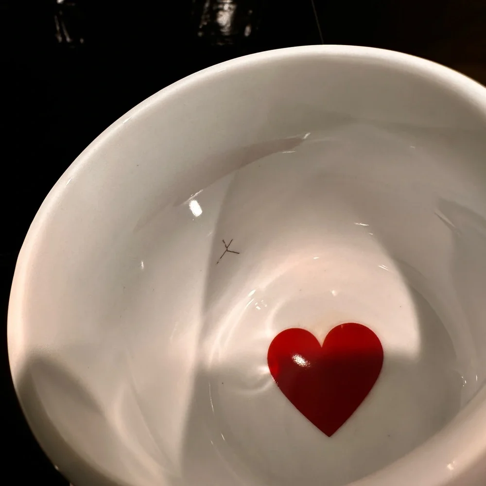 RARE!! Set/8 Crate & Barrel Heart Plates & Mugs Valentine Heart Design